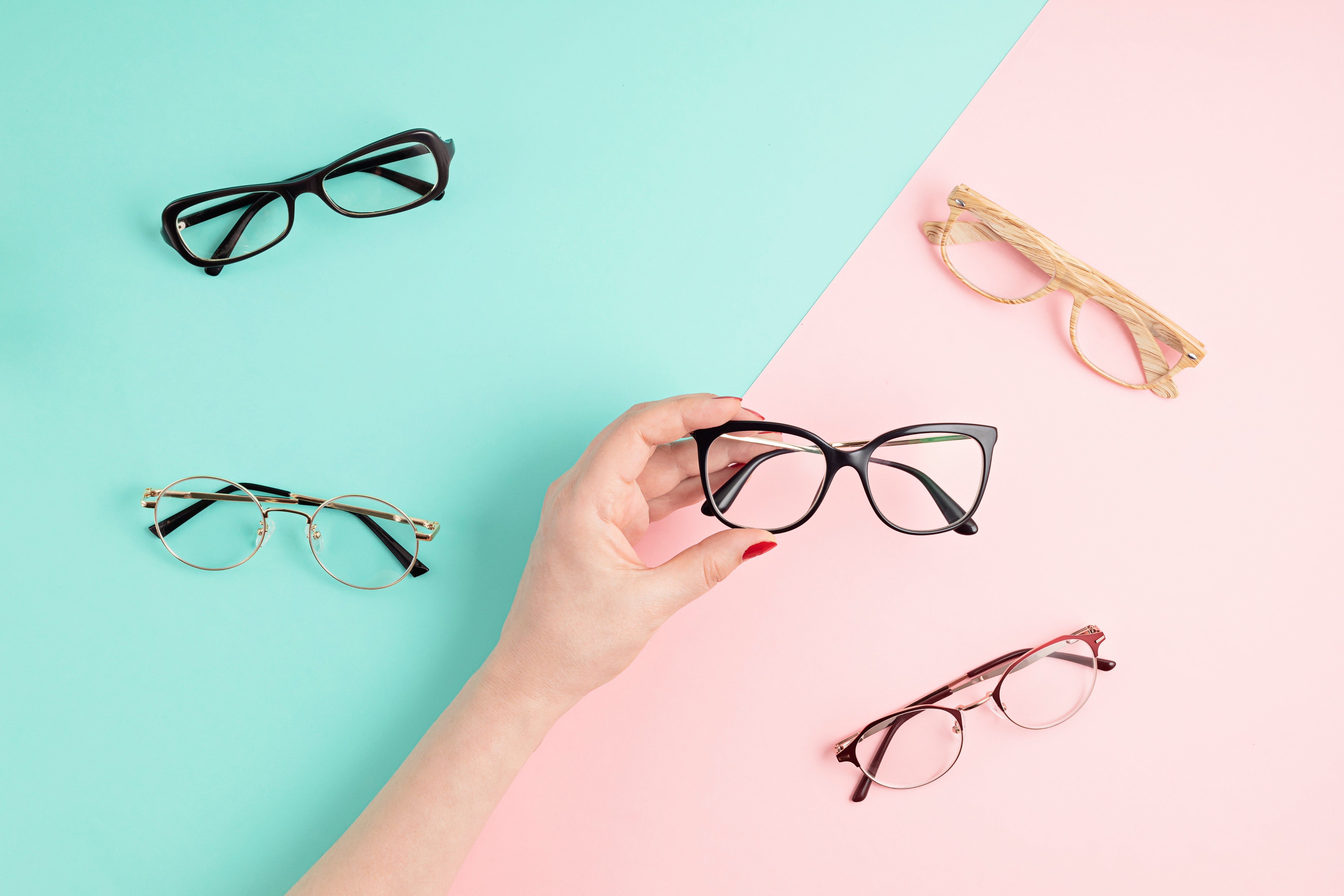 A Guide to Lightweight Frame Materials for Comfortable Prescription Glasses